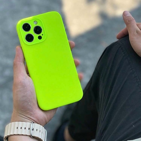 IPHONE 16 PRO MAX- Rubber Phone Case- NEON GREEN - Picture 4 of 8